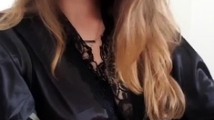 Young amateur teen in solo masturbation getting kinky
