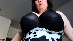 Close up amateur masturbating solo