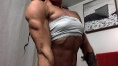 Webcam brunette solo masturbation