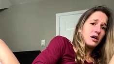 Amateur brunette ariana marie solo toying