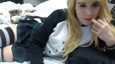 Amateur Webcam Cute Teen Plays Solo with Big Dildo