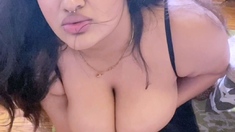 Amateur wild chick solo masturbation