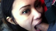 Filipina teen deepthroats in a car.
